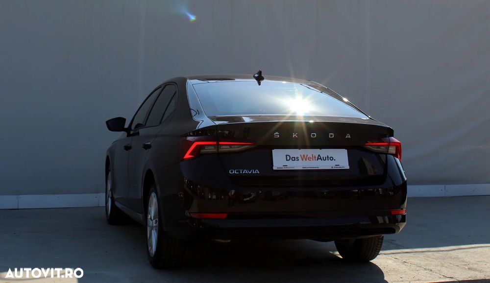 Skoda Octavia 2.0 TDI DSG Style - 17
