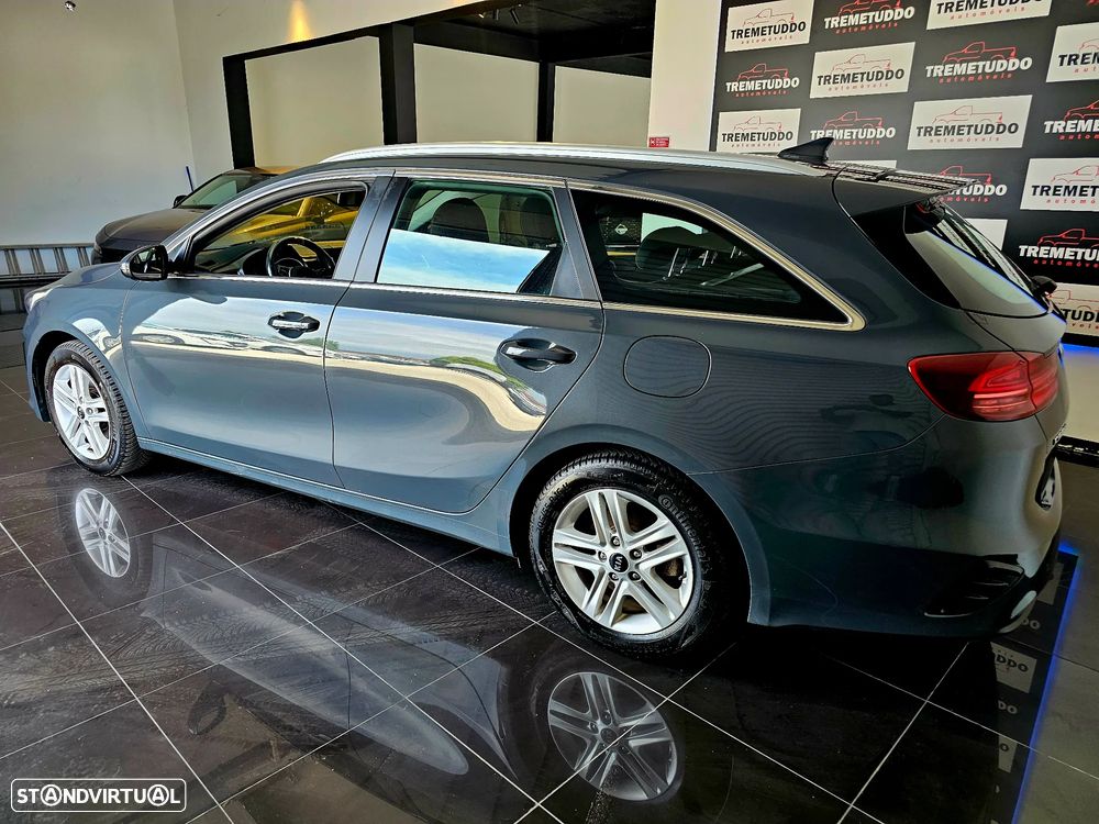 Kia Ceed SW 1.6 CRDi Drive+SRF 7DCT - 4
