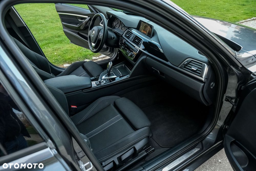 BMW Seria 3 318d Sport Line Shadow - 9