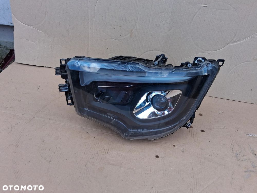 Lampa Lewa Przednia Mercedes-Benz Actros MP4 MP5 Led A9618203059 - 1