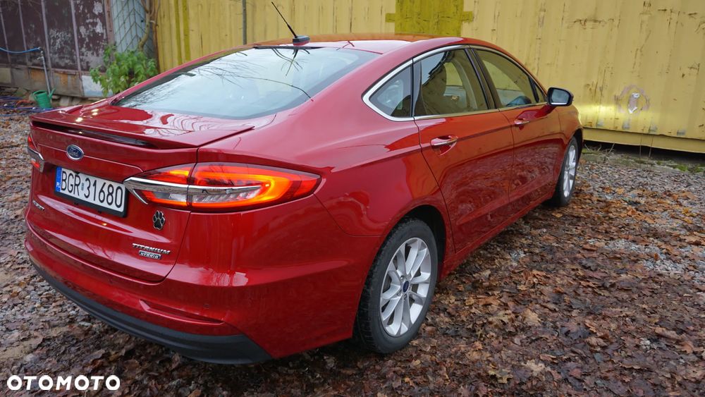 Ford Fusion - 4