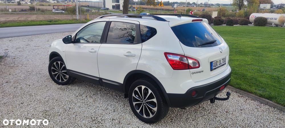 Nissan Qashqai 2.0 dCi 4 x 4 DPF 360 - 4