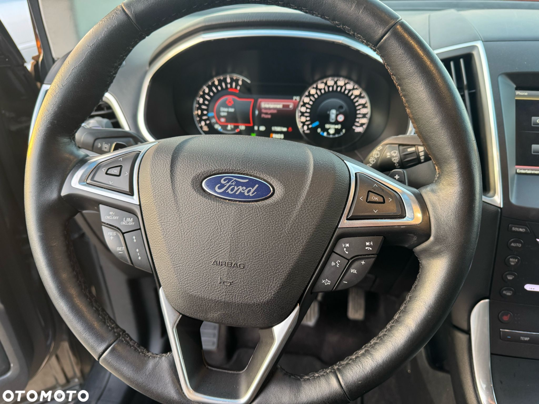 Ford Edge 2.0 TDCi Bi-Turbo 4x4 Titanium - 18
