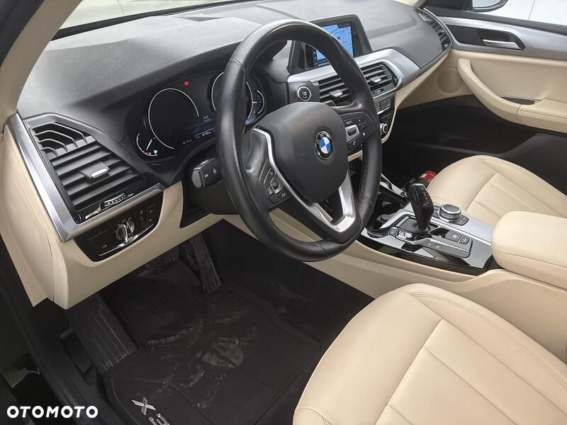 BMW X3 xDrive20i - 10