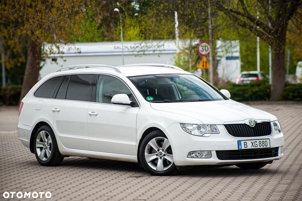 Skoda Superb 2.0 TDI DSG Ambition - 5