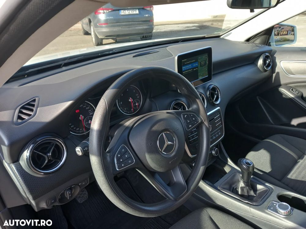 Mercedes-Benz A 180 CDI (BlueEFFICIENCY) - 10