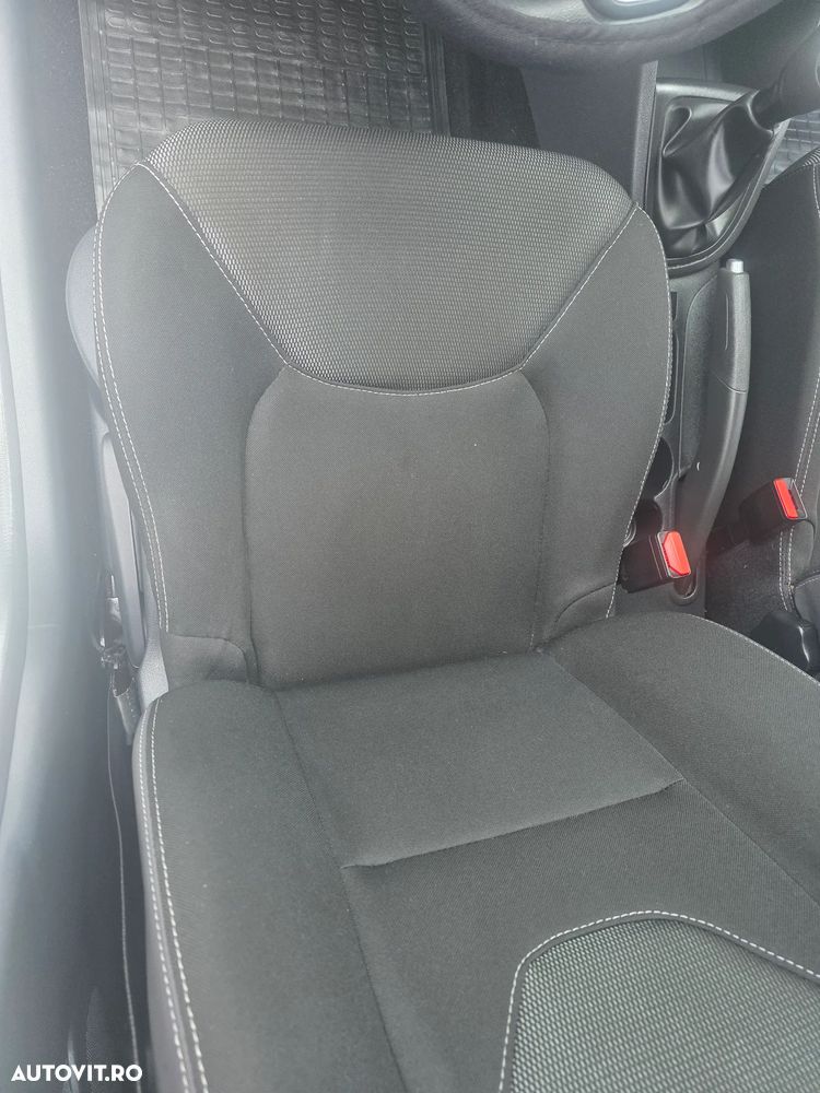 Renault Clio - 12