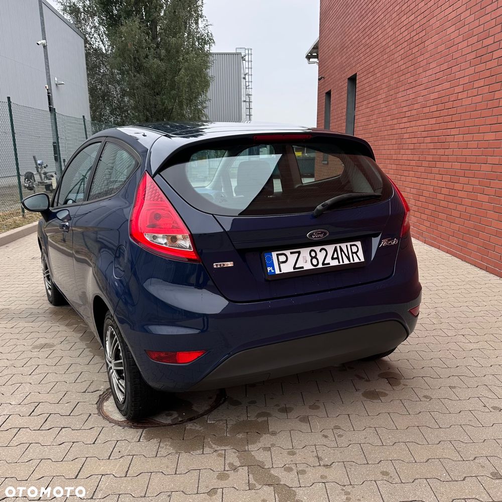 Ford Fiesta 1.6 TDCi Sport - 11