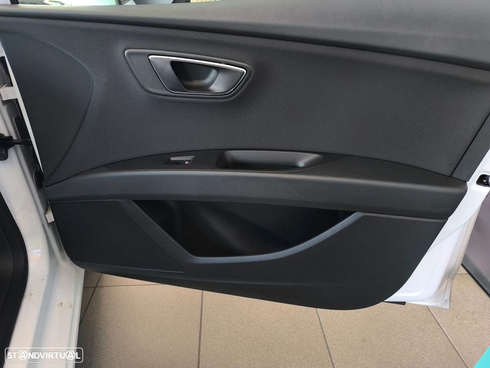 SEAT Leon ST 1.6 TDI Style Ecomotive - 25