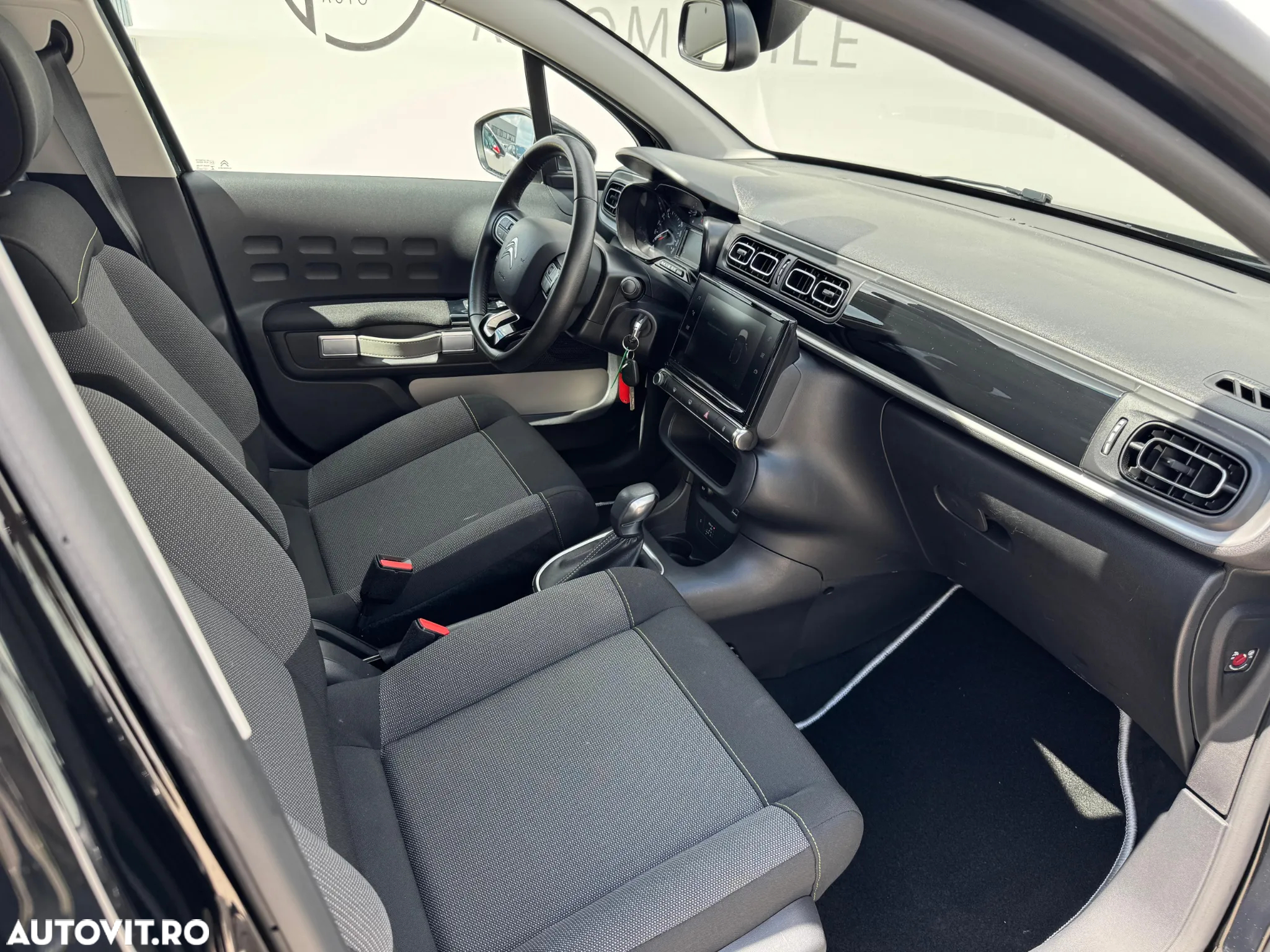 Citroën C3 1.2 PureTech S&S EAT6 Shine - 9