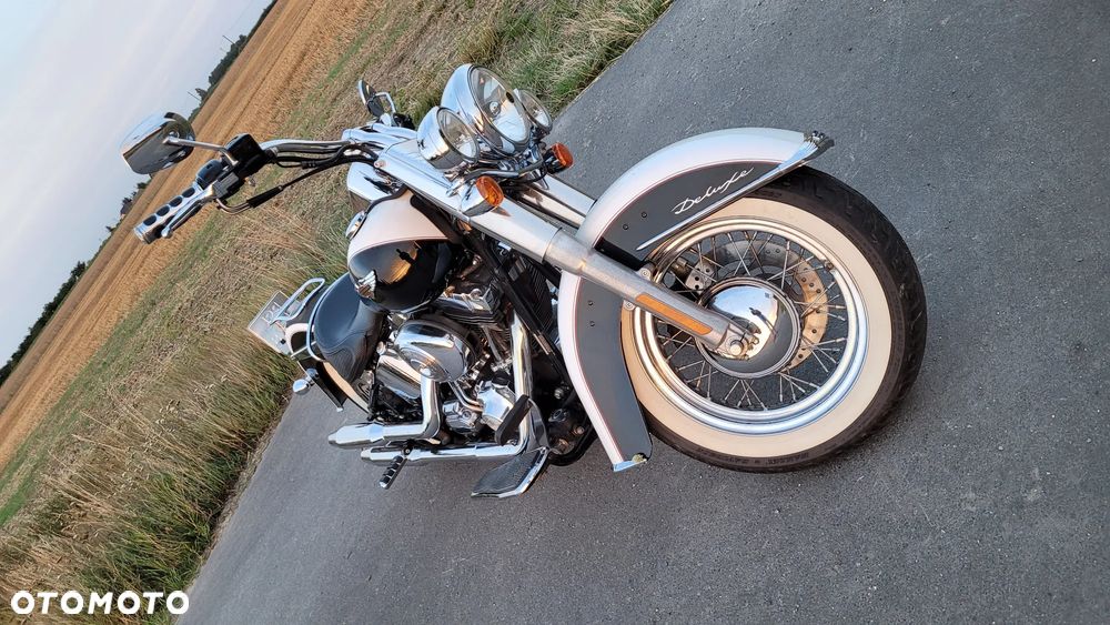 Harley-Davidson Softail Deluxe - 2