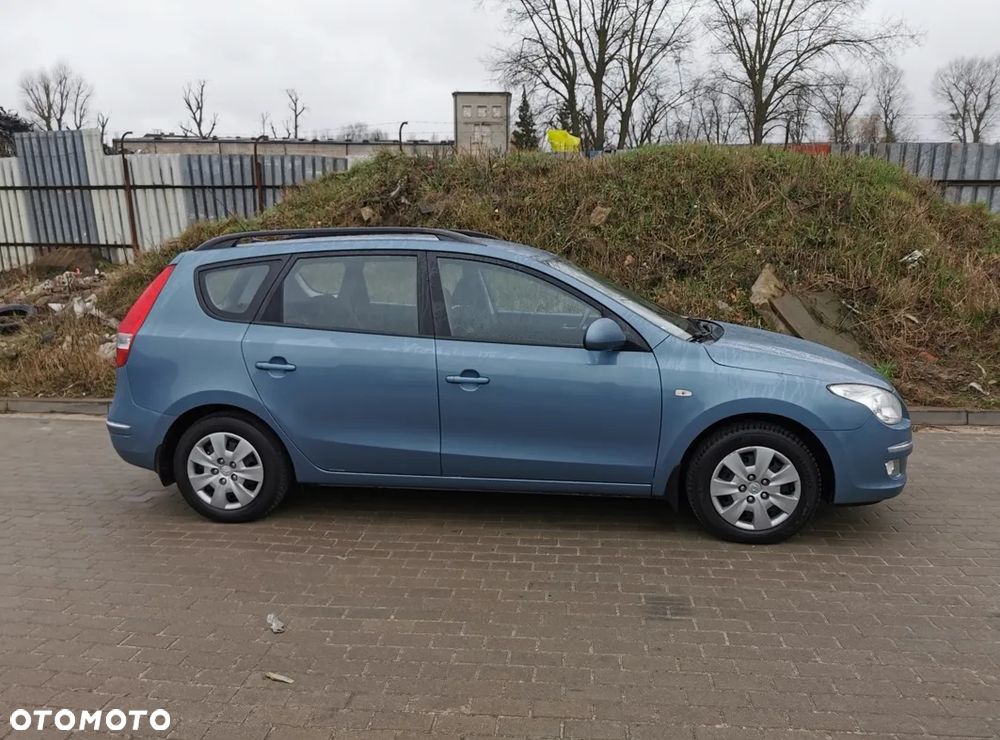 Hyundai i30 1.6 blue Comfort - 2