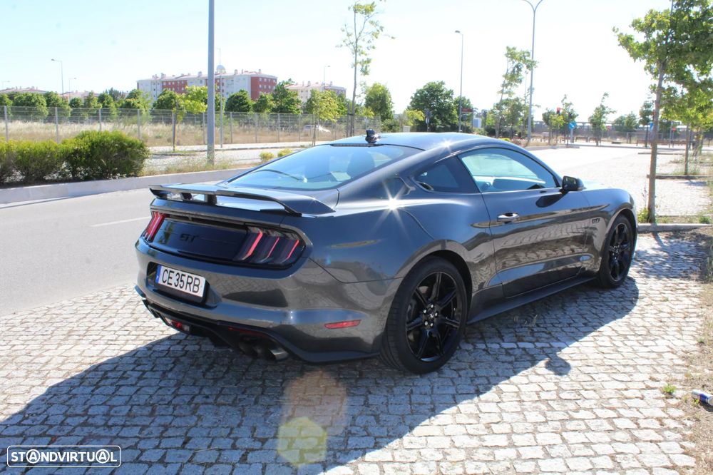 Ford Mustang - 2