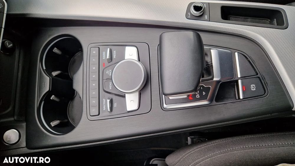 Audi A4 2.0 TDI S tronic Sport - 37