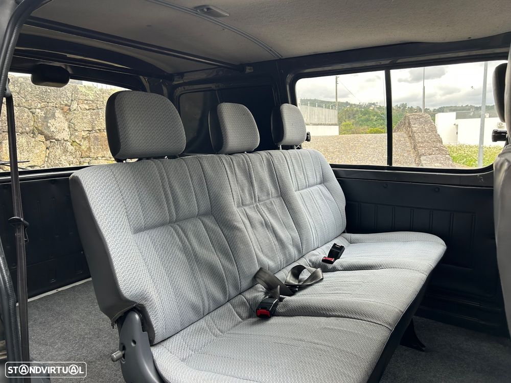 Toyota HiAce 2.4 D LXH12LB - 18
