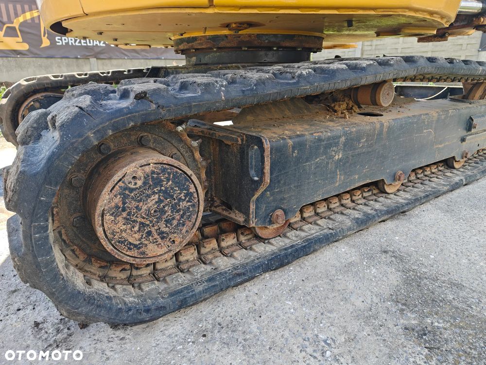 Caterpillar 302.7 - 9