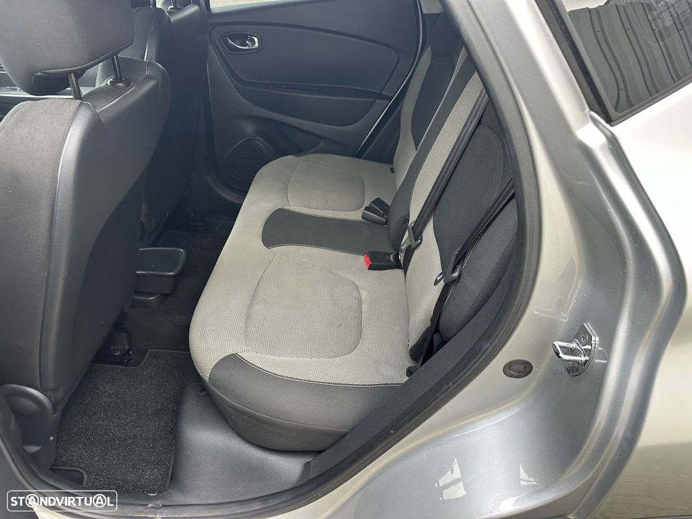 Renault Captur - 12