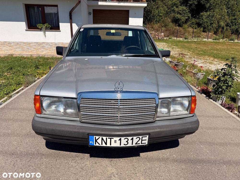 Mercedes-Benz W201 (190) - 9