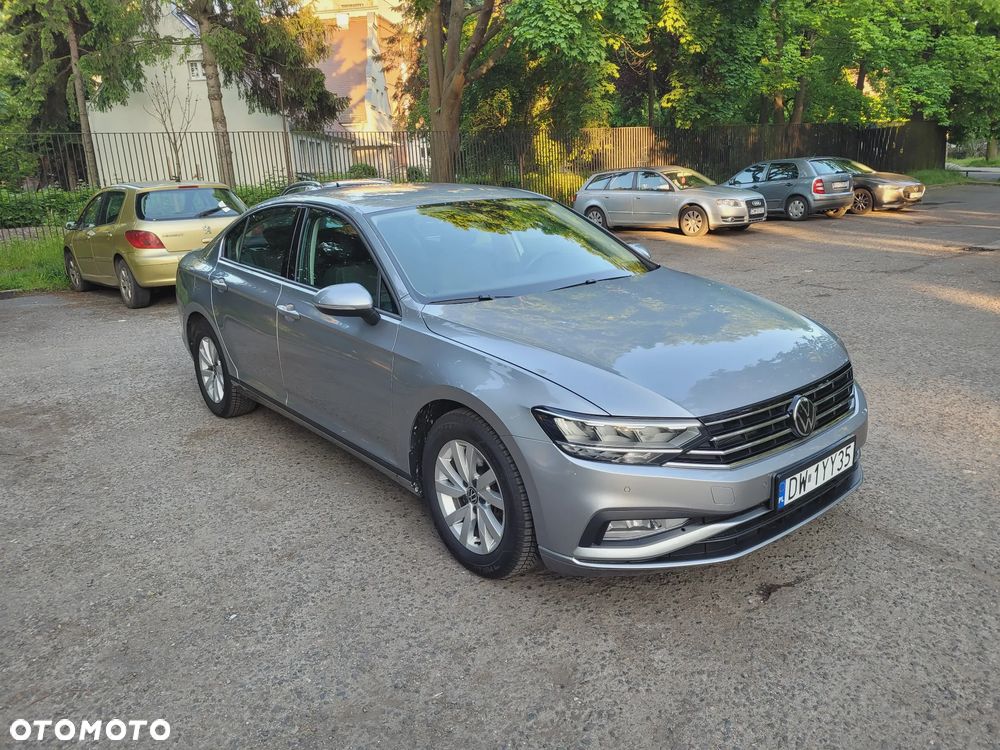Volkswagen Passat 1.5 TSI EVO Business DSG - 1