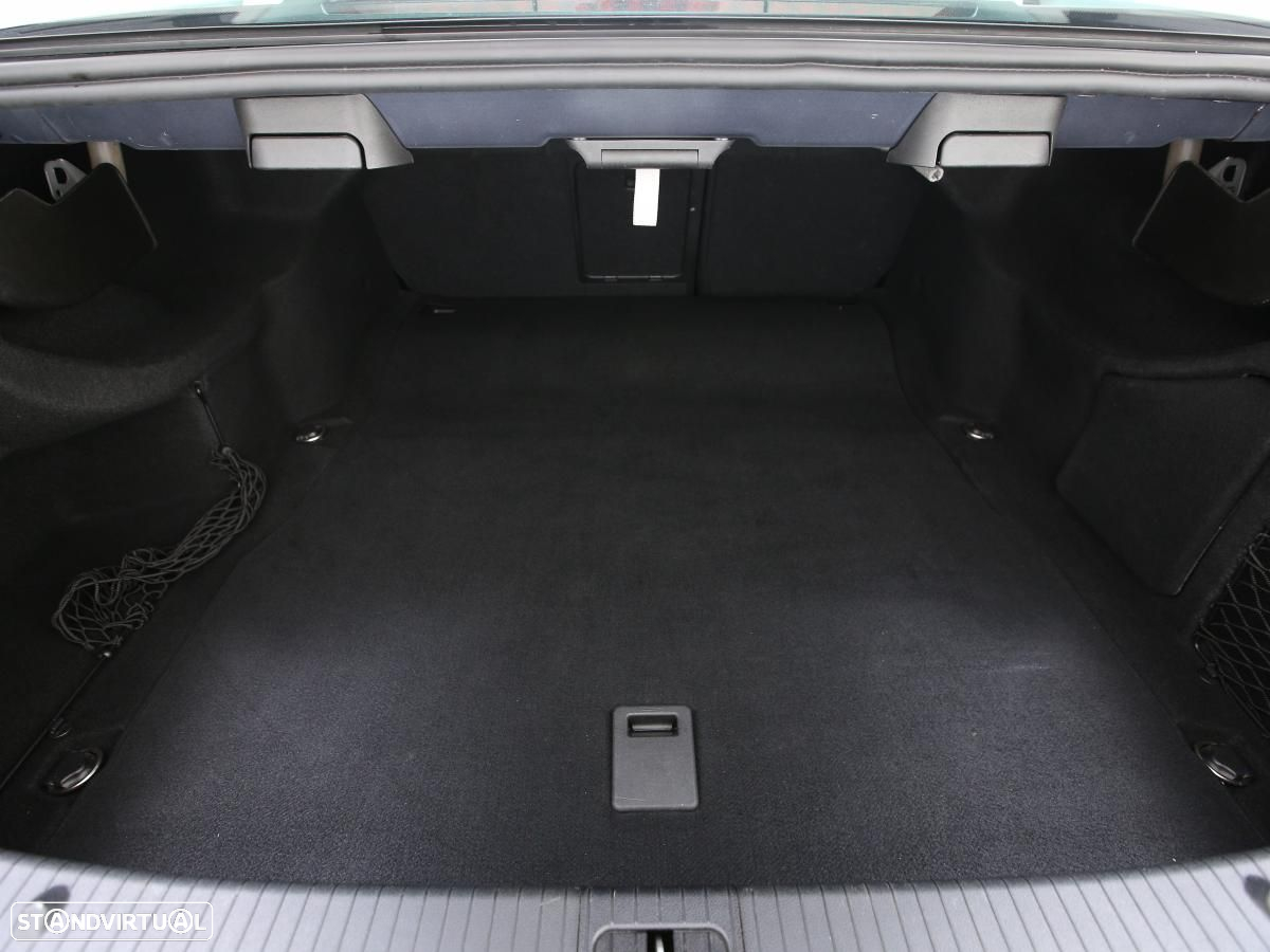 Mercedes-Benz E 250 - 16
