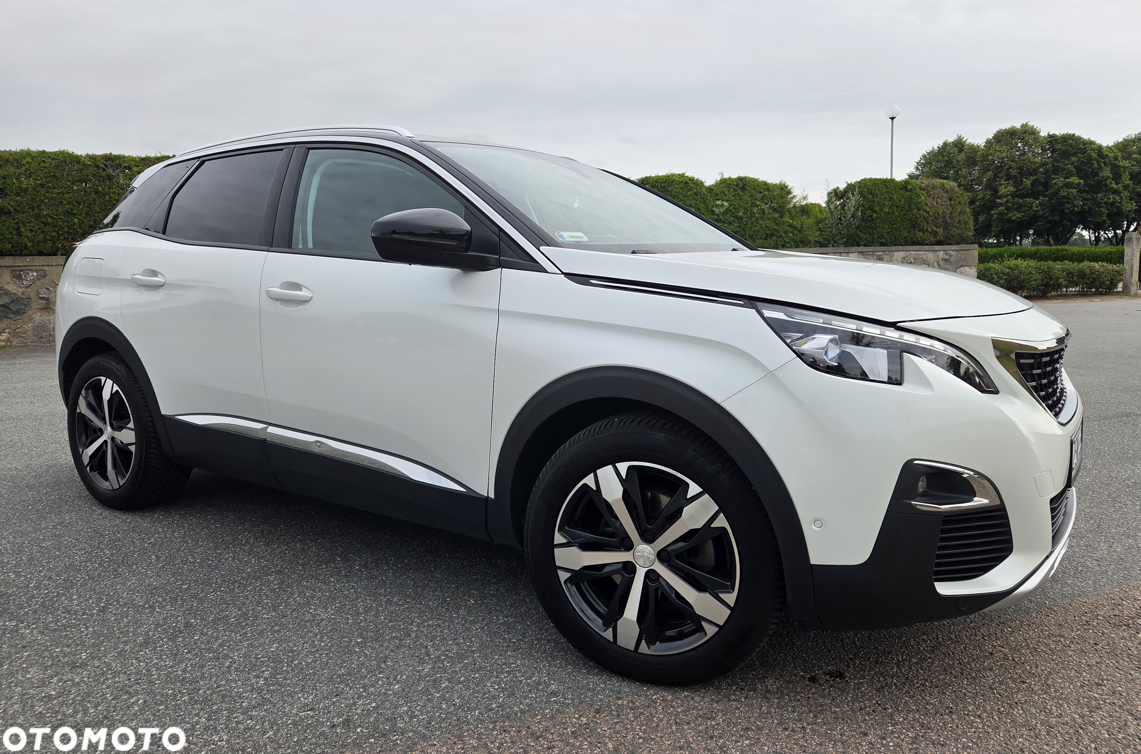 Peugeot 3008 1.2 PureTech Allure S&S EAT6 - 4