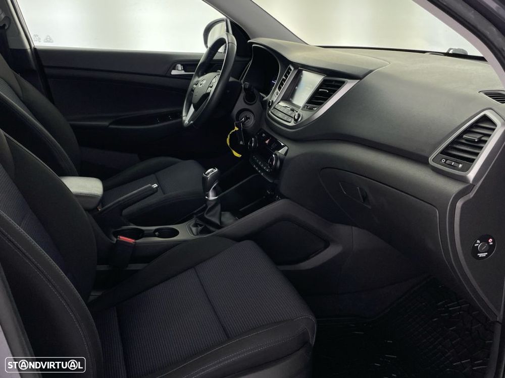 Hyundai Tucson 1.7 CRDi Premium - 23