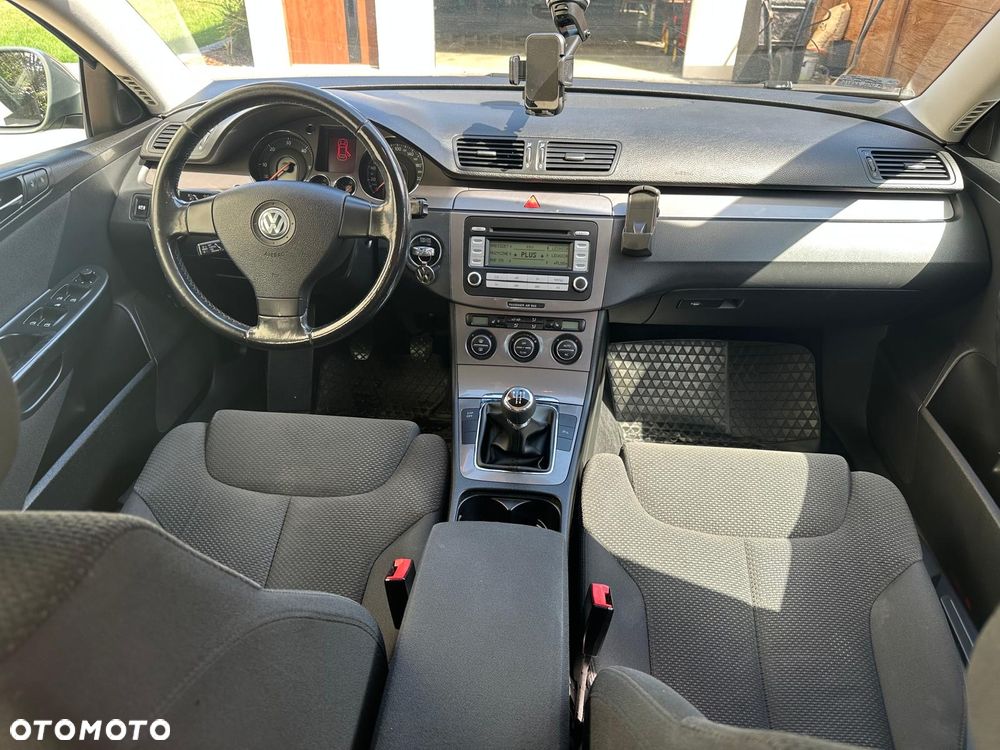Volkswagen Passat 1.9 TDI Sportline - 5