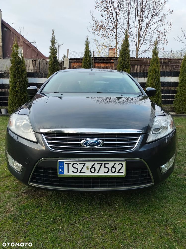 Ford Mondeo 2.5 Ghia - 12