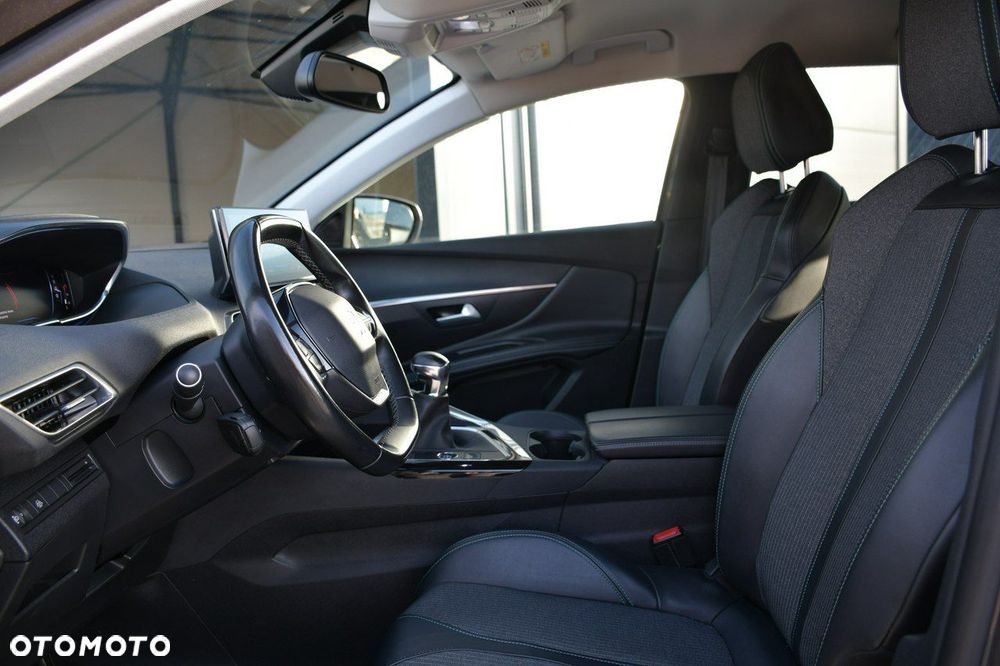 Peugeot 3008 1.2 PureTech Allure Pack S&S - 9