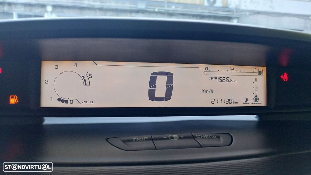 Citroën C4 1.6 HDi SX Airdream - 8