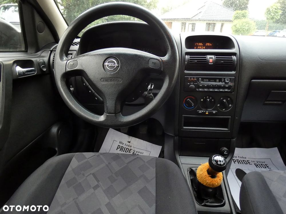 Opel Astra 1.6 Sportive - 4