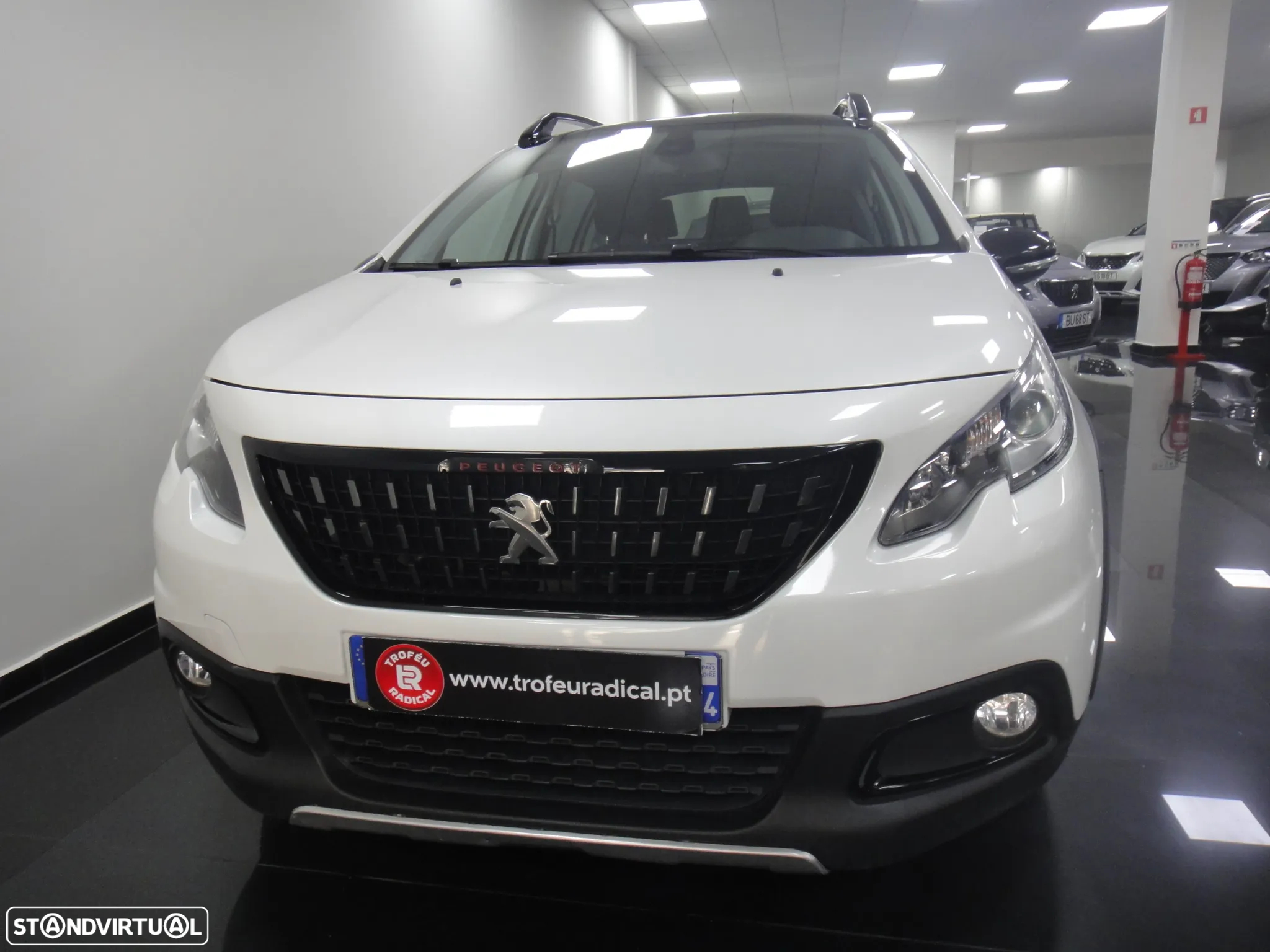 Peugeot 2008 1.2 PureTech GT Line EAT6 - 4