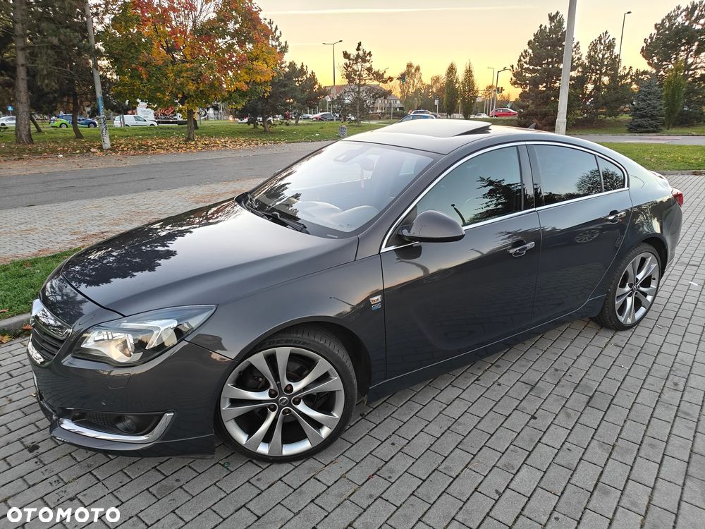 Opel Insignia - 15