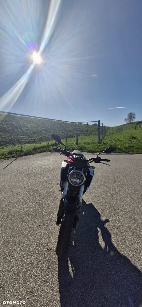 Honda CB - 8