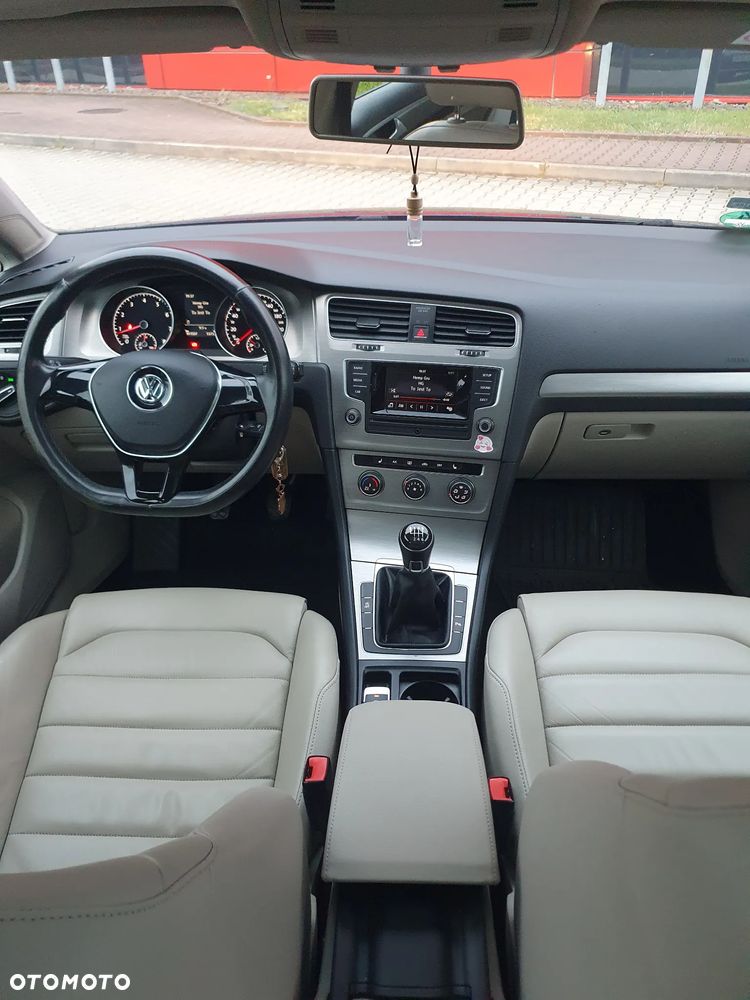 Volkswagen Golf - 13