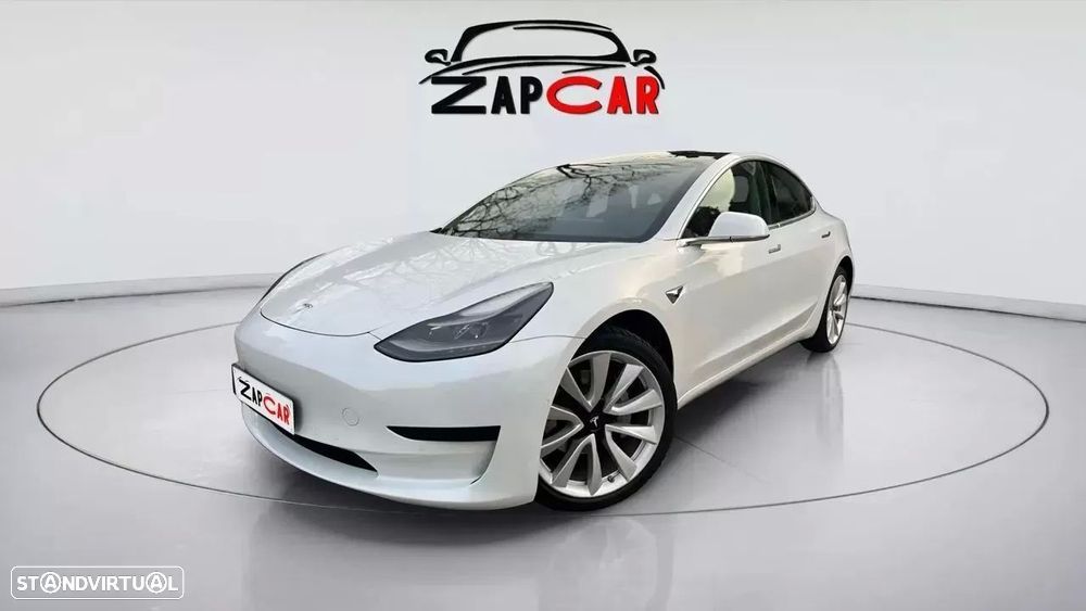 Tesla Model 3 - 1