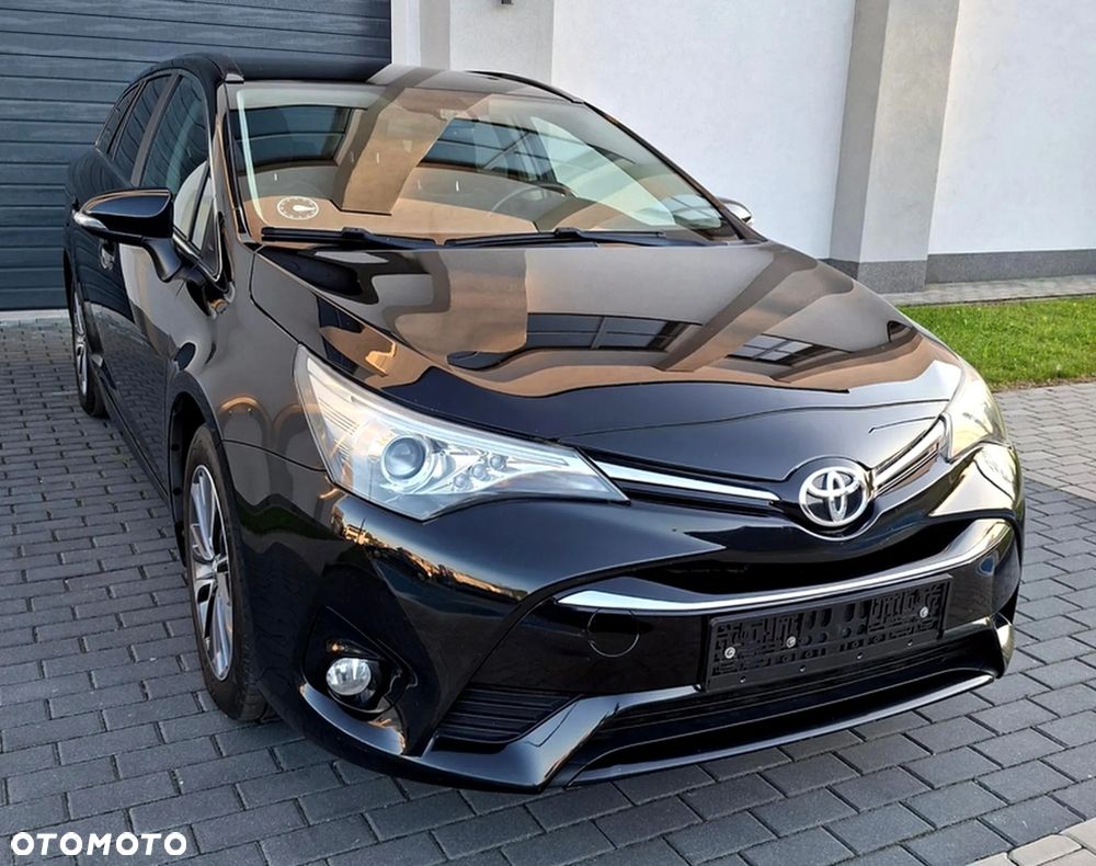 Toyota Avensis 1.8 Premium MS - 7