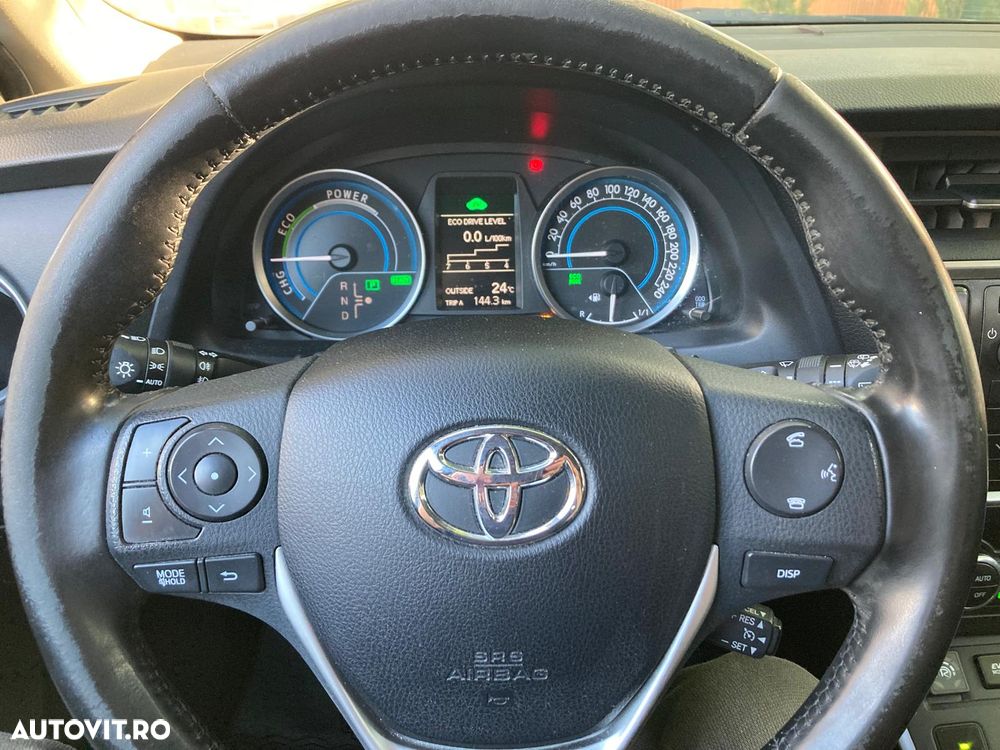 Toyota Auris 1.8 L VVT-i Luna - 8