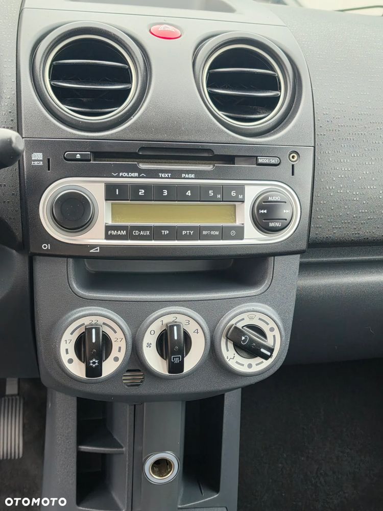 Mitsubishi Colt - 8