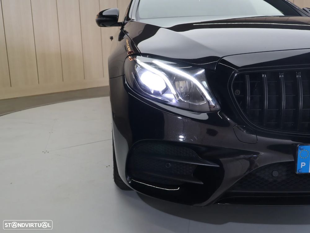 Mercedes-Benz E 300 de 9G-TRONIC AMG Line - 11