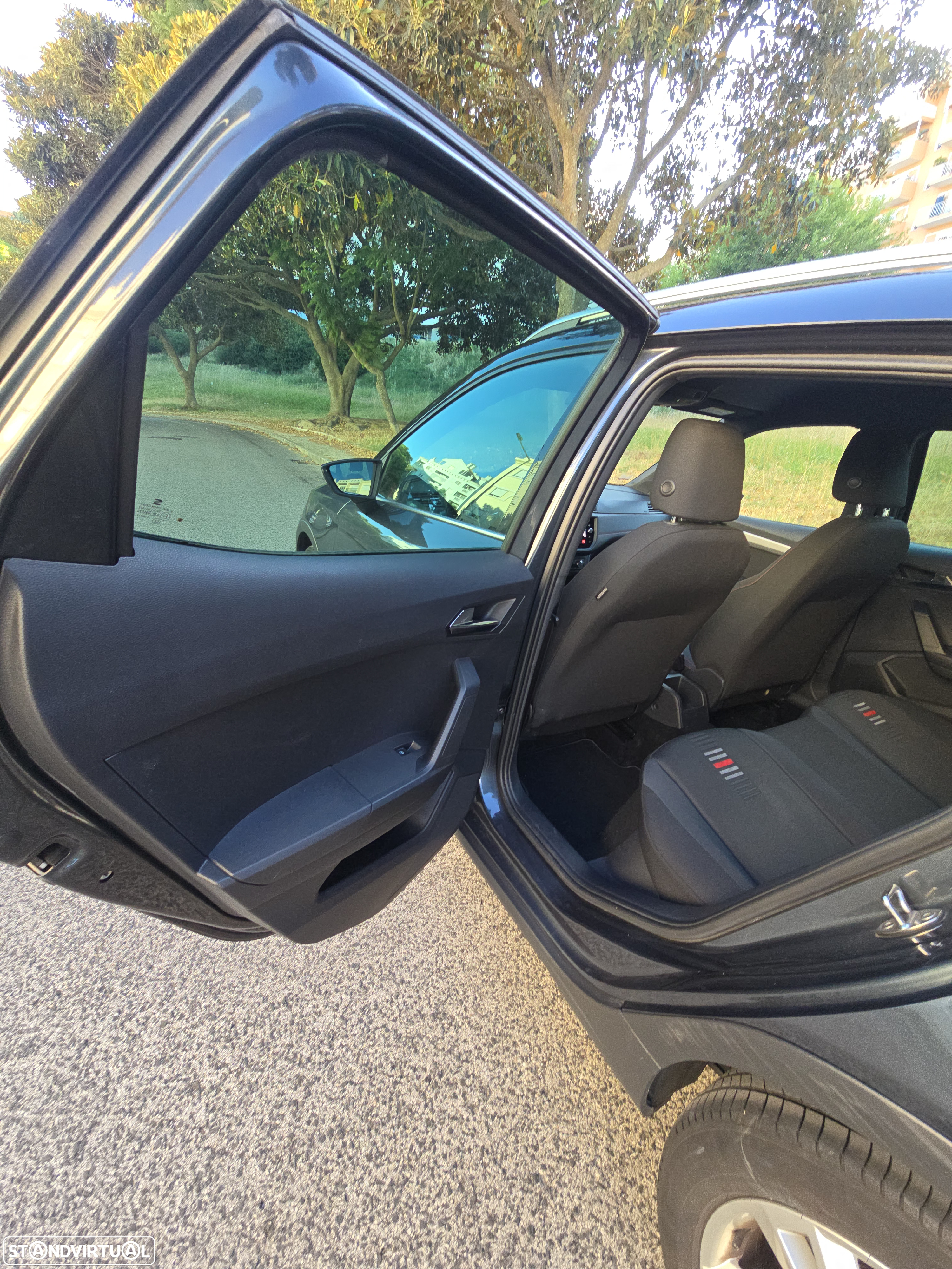 SEAT Arona 1.0 TSI FR - 24