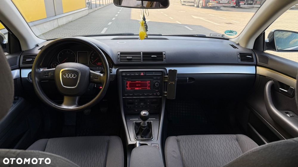 Audi A4 Avant 2.0 TDI - 8