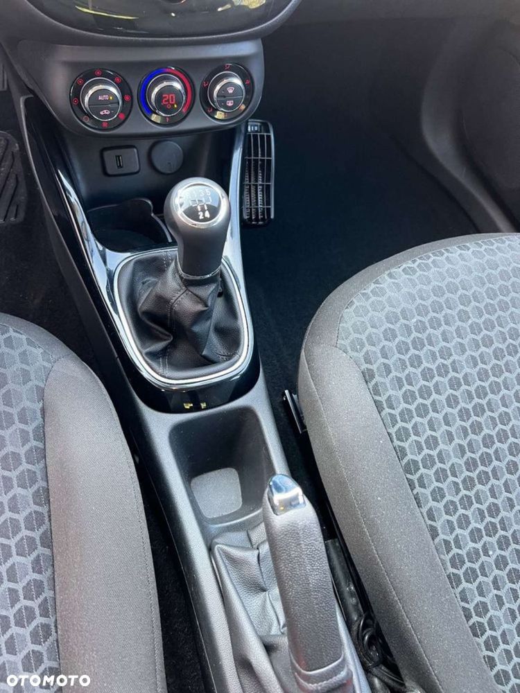 Opel Corsa 1.4 Cosmo - 26