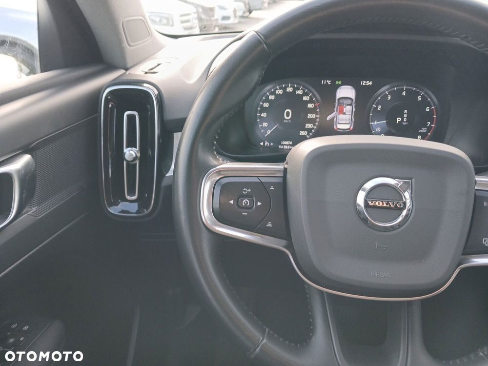 Volvo XC 40 T3 Momentum - 16