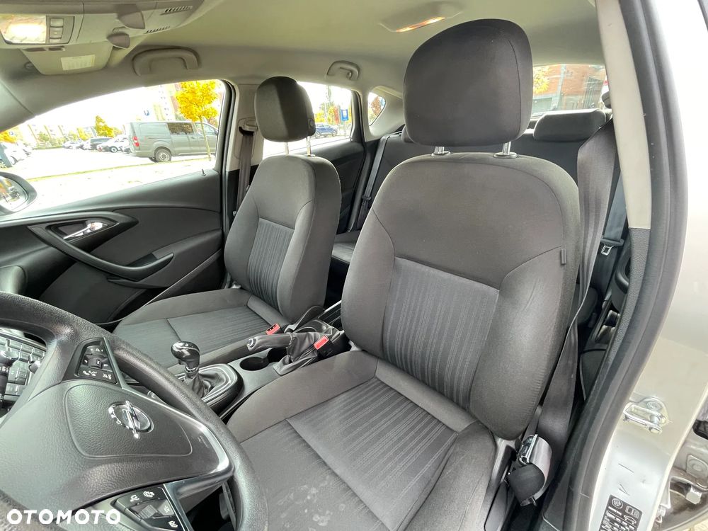 Opel Astra 1.6 Essentia - 9