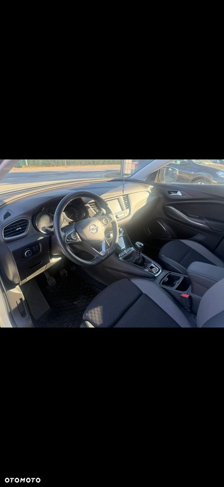 Opel Grandland X 1.2 T GPF Design&Tech S&S - 13