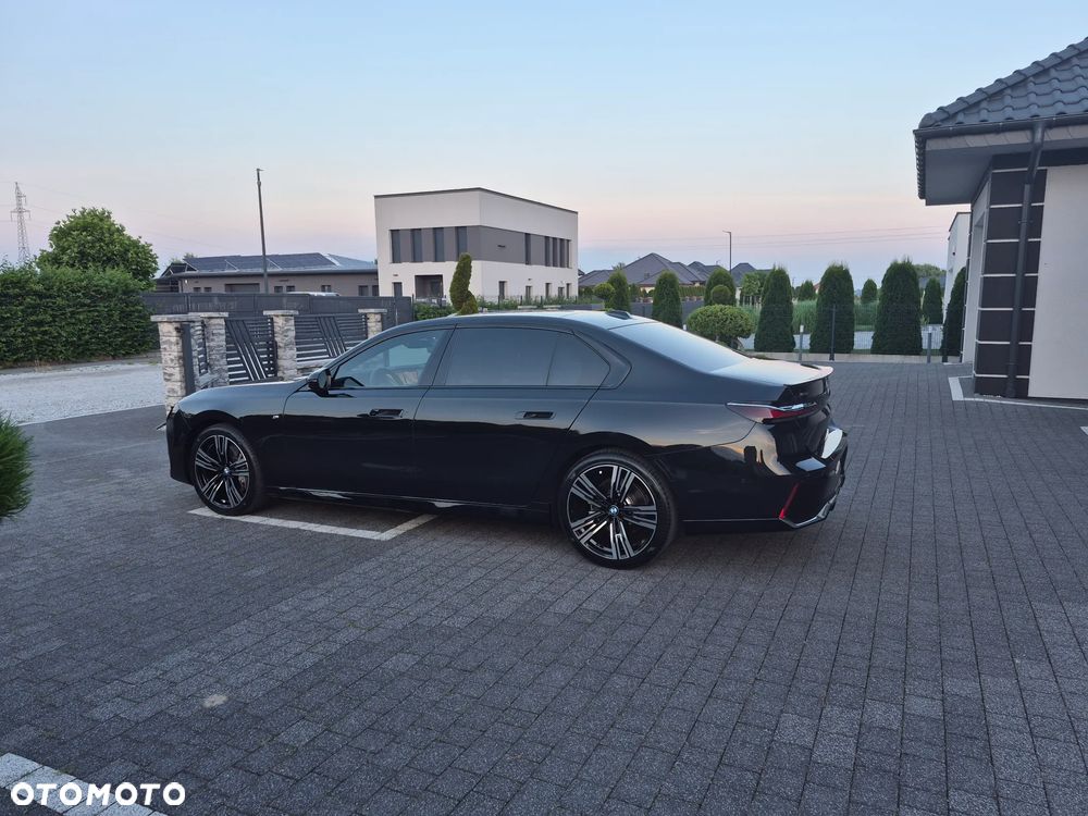 BMW Seria 7 740i - 7