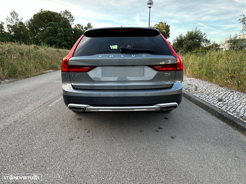 Volvo V90 D4 AWD Geartronic Momentum - 3