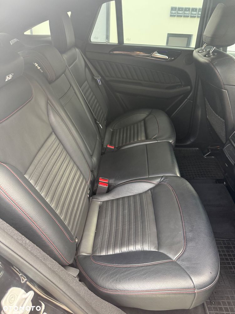 Mercedes-Benz GLE 350 d 4Matic 9G-TRONIC AMG Line - 25