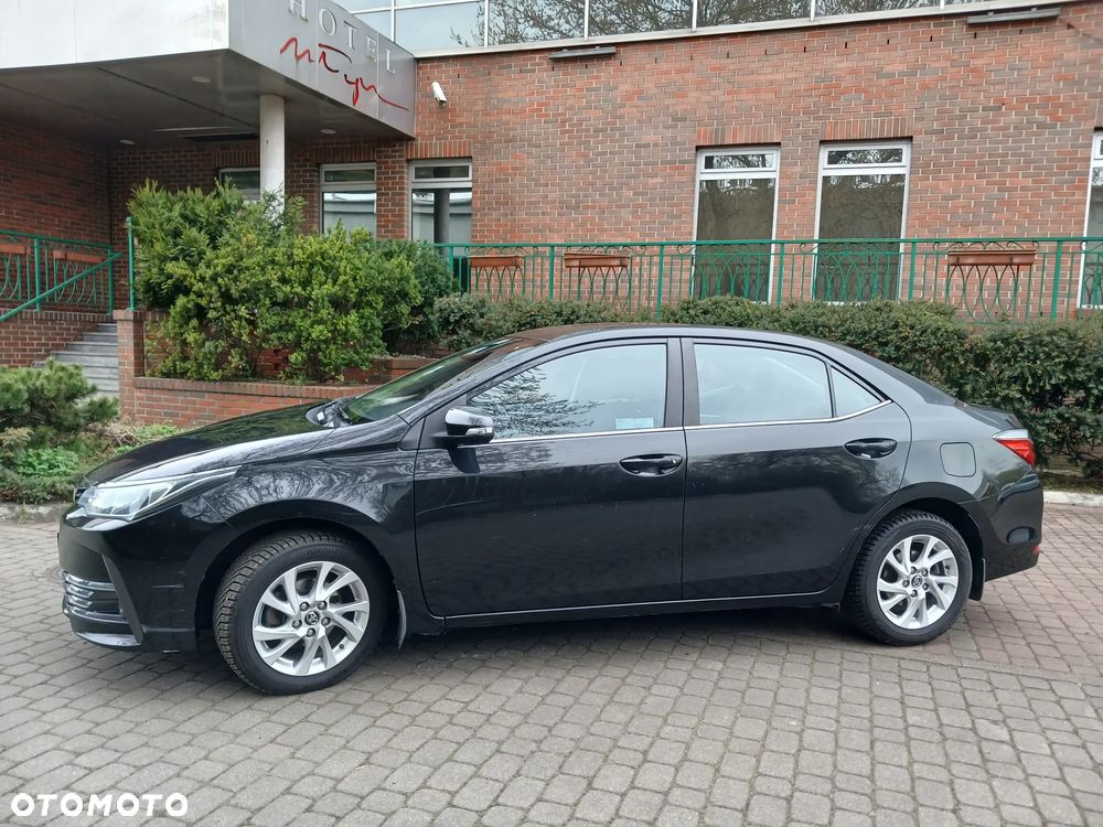 Toyota Corolla 1.6 Comfort - 1
